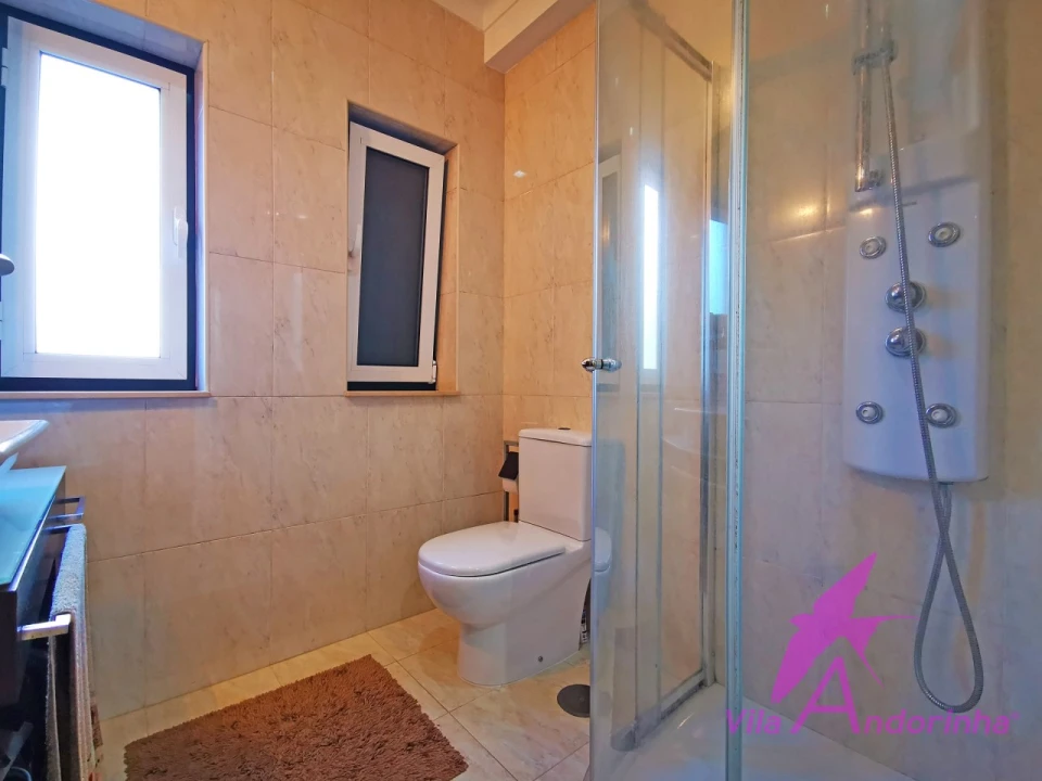 Moradia T4 para Venda em Vila Praia de Ancora Foto 16