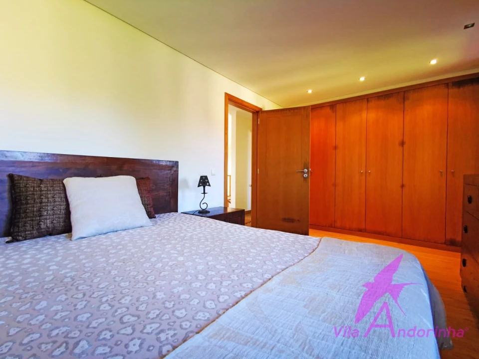 Moradia T4 para Venda em Vila Praia de Ancora Foto 22