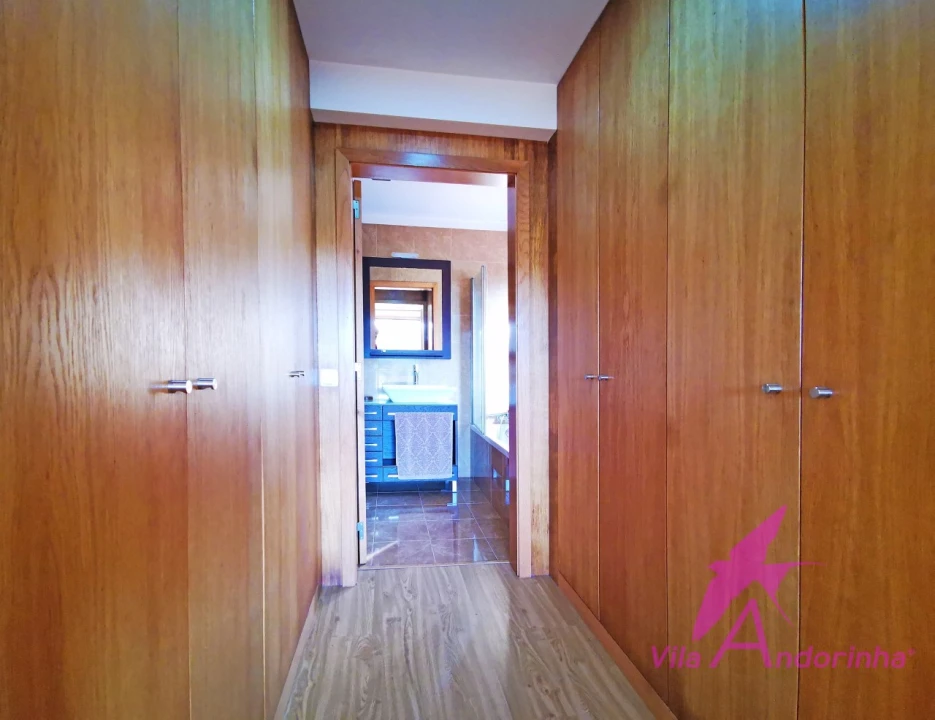 Moradia T4 para Venda em Vila Praia de Ancora Foto 26