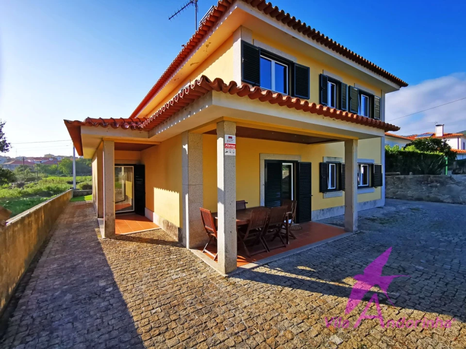 Moradia T4 para Venda em Vila Praia de Ancora Foto 31