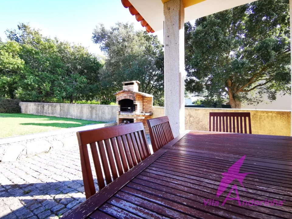 Moradia T4 para Venda em Vila Praia de Ancora Foto 36