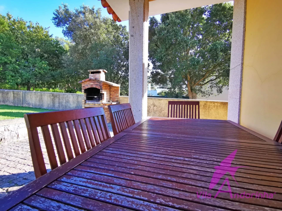 Moradia T4 para Venda em Vila Praia de Ancora Foto 38