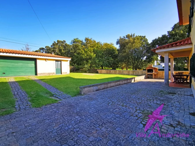 Moradia T4 para Venda em Vila Praia de Ancora Foto 3