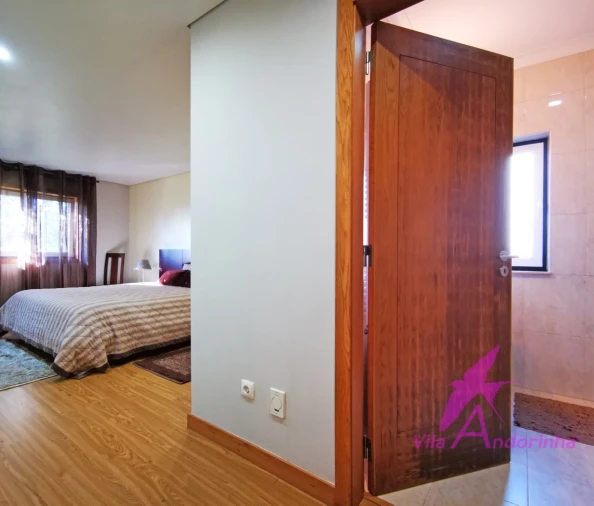 Moradia T4 para Venda em Vila Praia de Ancora Foto 14