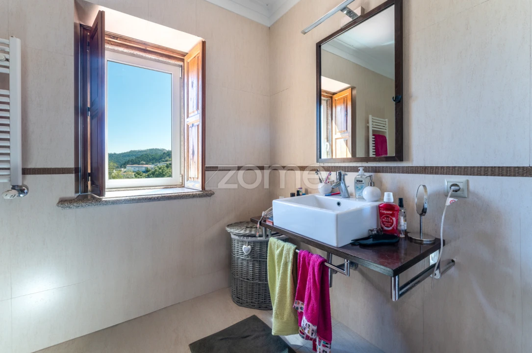 Quinta T6 para Venda em Lousa Foto 55