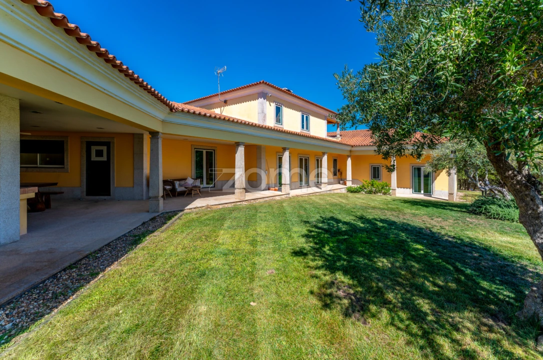 Quinta T6 para Venda em Lousa Foto 64