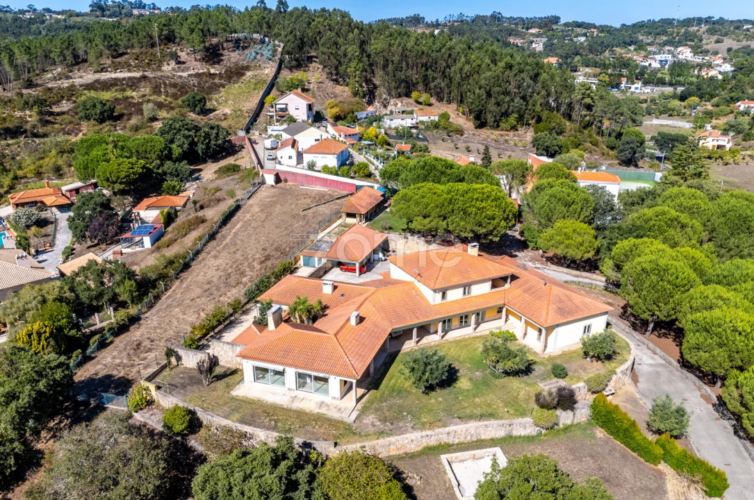 Quinta T6 para Venda em Lousa Foto 1