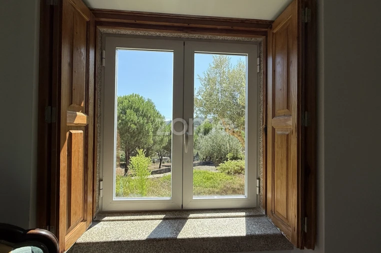 Quinta T6 para Venda em Lousa Foto 34