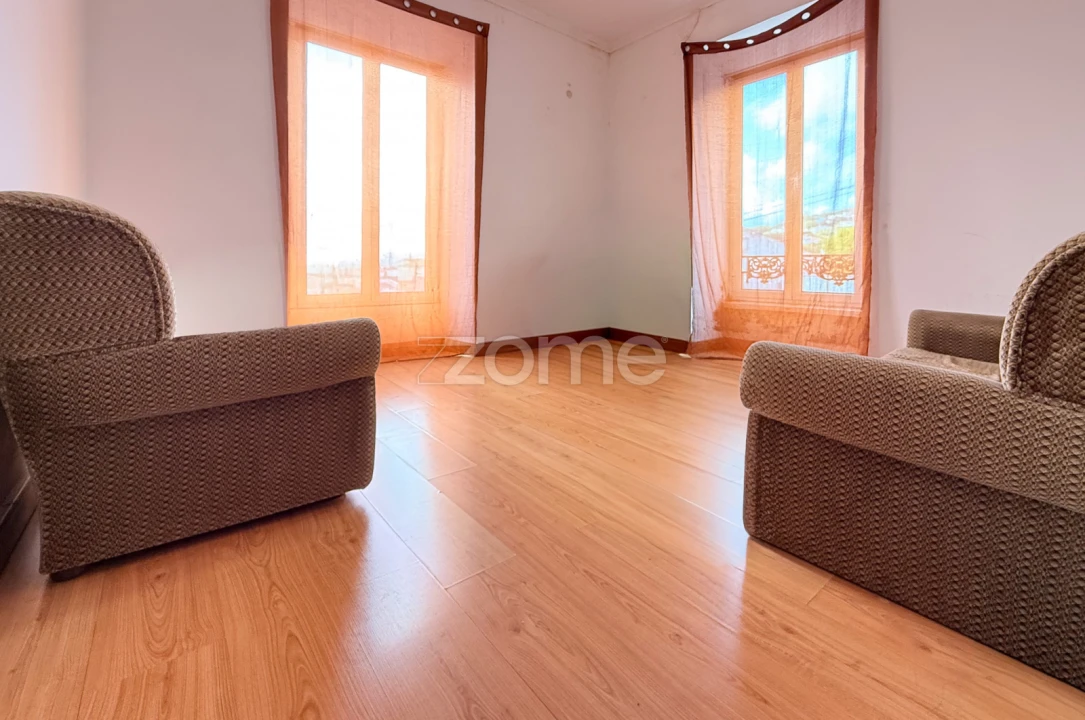 Moradia T5 para Venda em Santo Antonio Foto 5