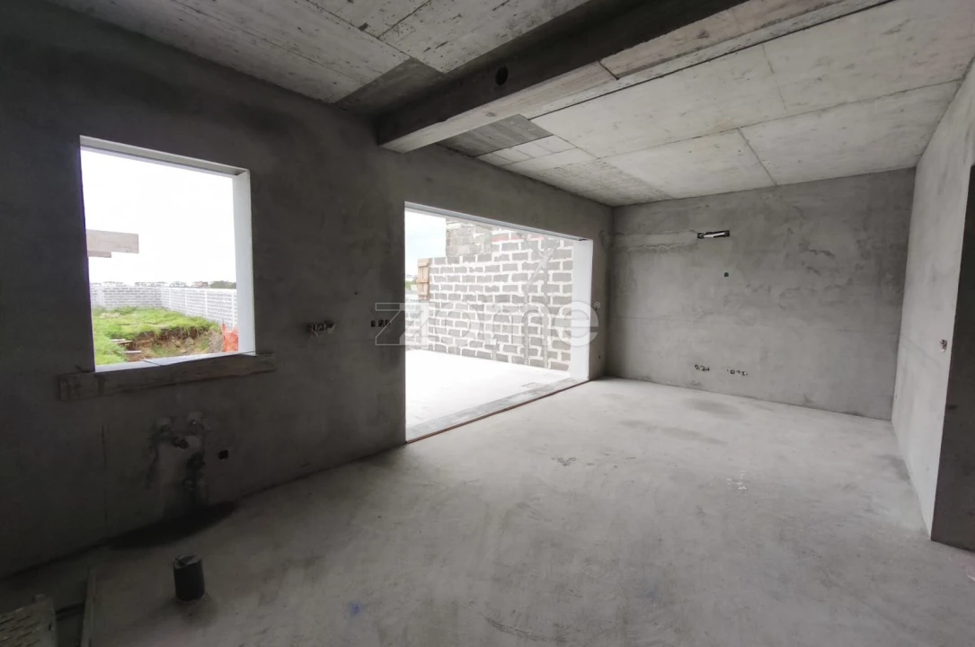 Moradia T4 para Venda em Arrifes Foto 8