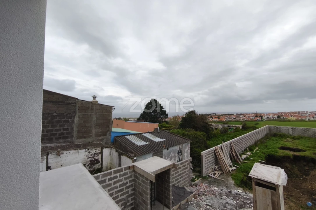 Moradia T4 para Venda em Arrifes Foto 25