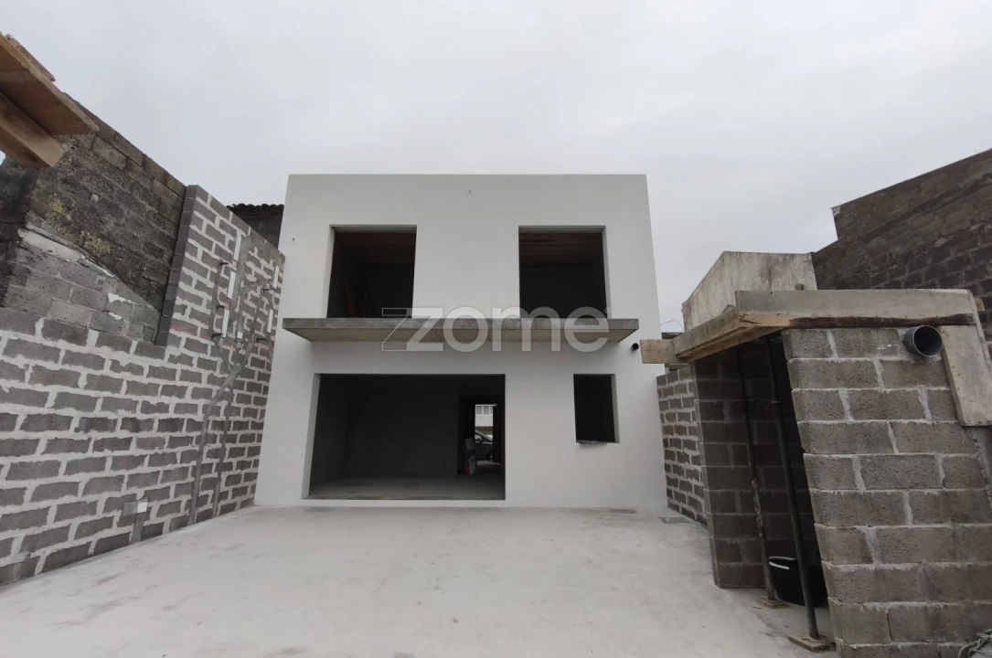 Moradia T4 para Venda em Arrifes Foto 23