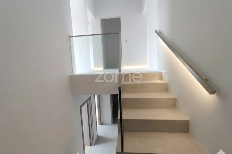 Moradia T4 para Venda em Arrifes Foto 7