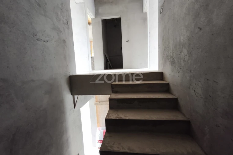 Moradia T4 para Venda em Arrifes Foto 6