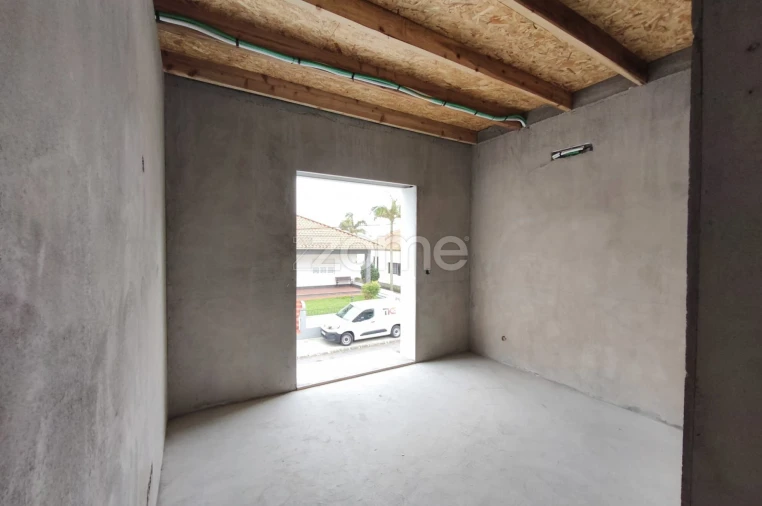 Moradia T4 para Venda em Arrifes Foto 12