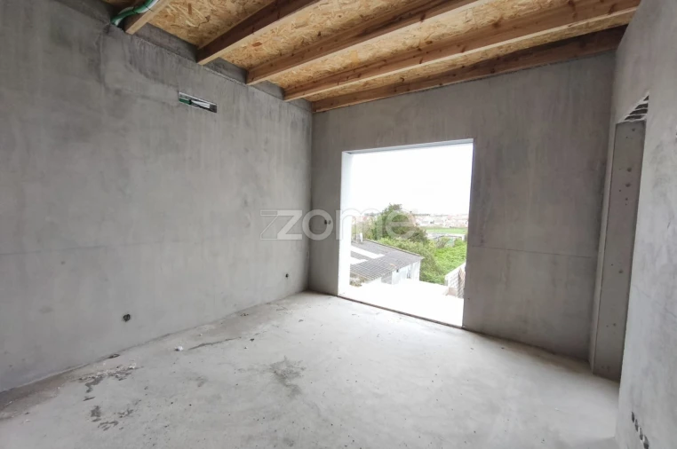 Moradia T4 para Venda em Arrifes Foto 17