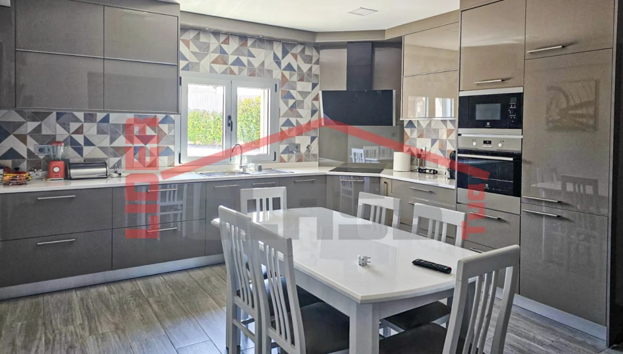 Moradia T6 para Venda em Mirandela Foto 2