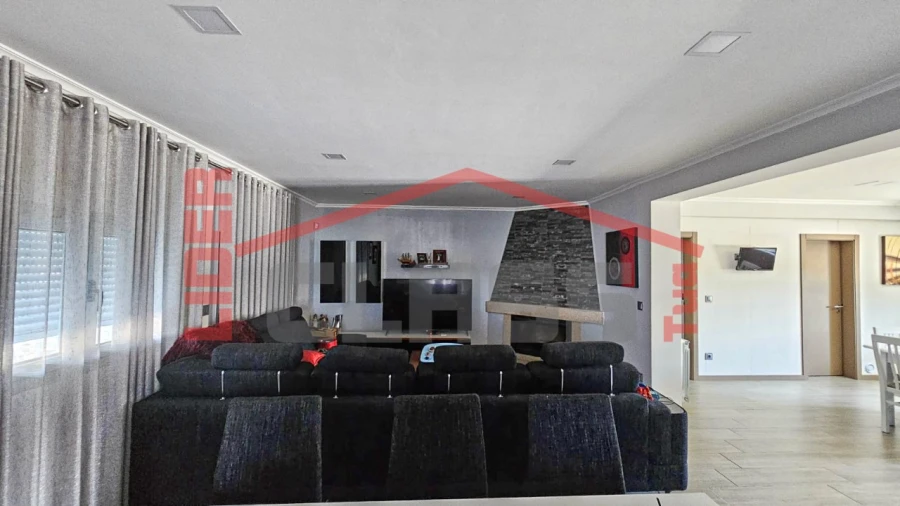 Moradia T6 para Venda em Mirandela Foto 8