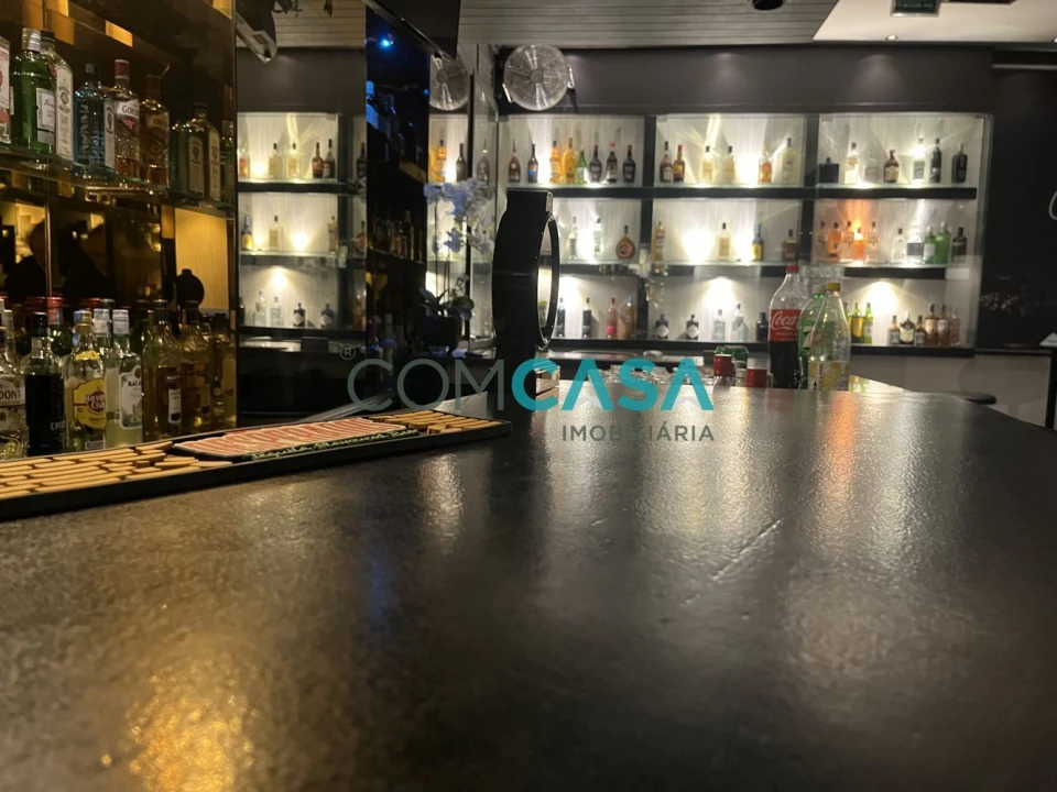 Loja para Venda em Lordelo do Ouro e Massarelos Foto 11