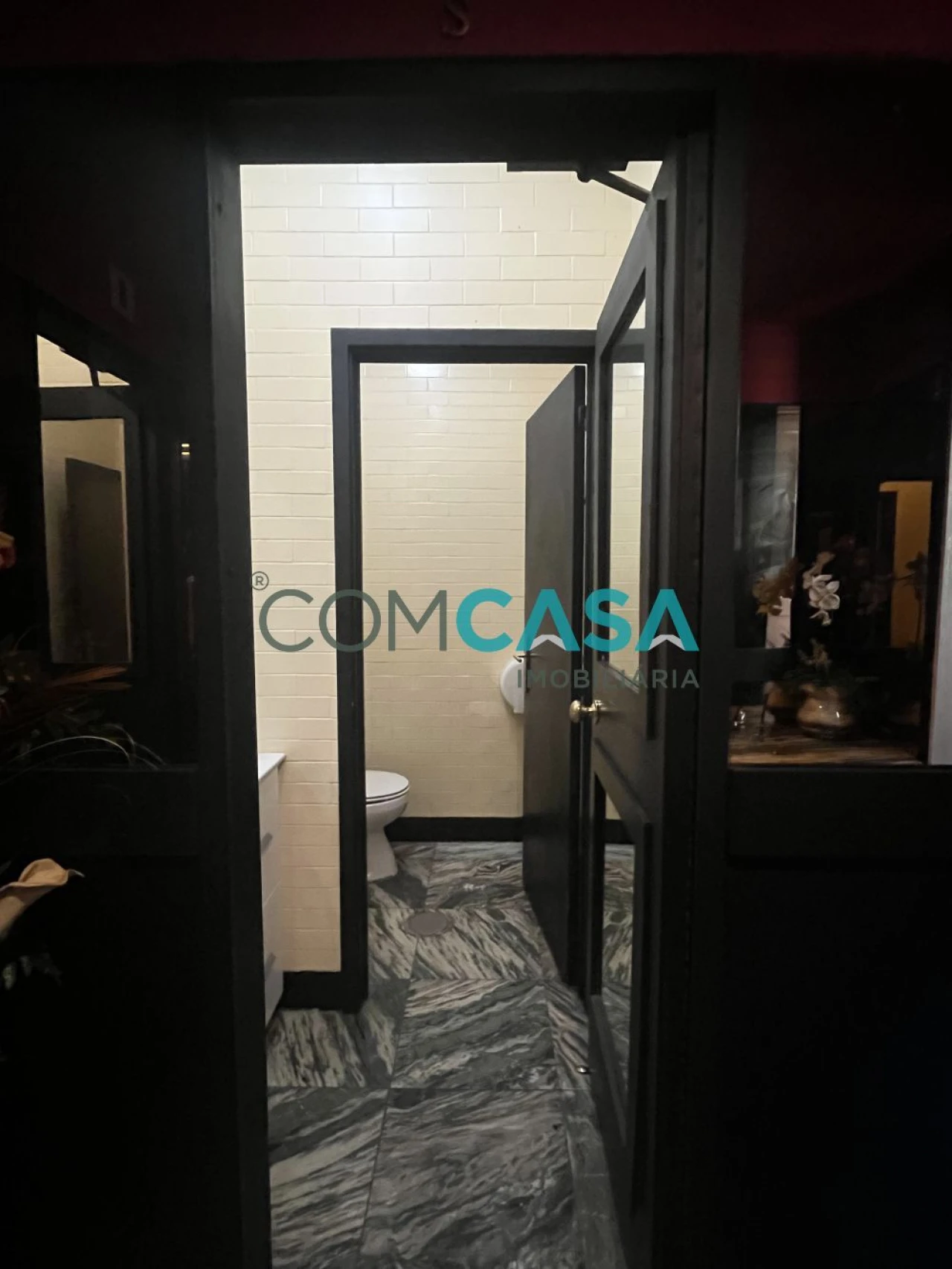 Loja para Venda em Lordelo do Ouro e Massarelos Foto 15