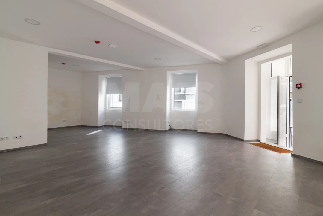 Loja para Venda em Campolide Foto 6