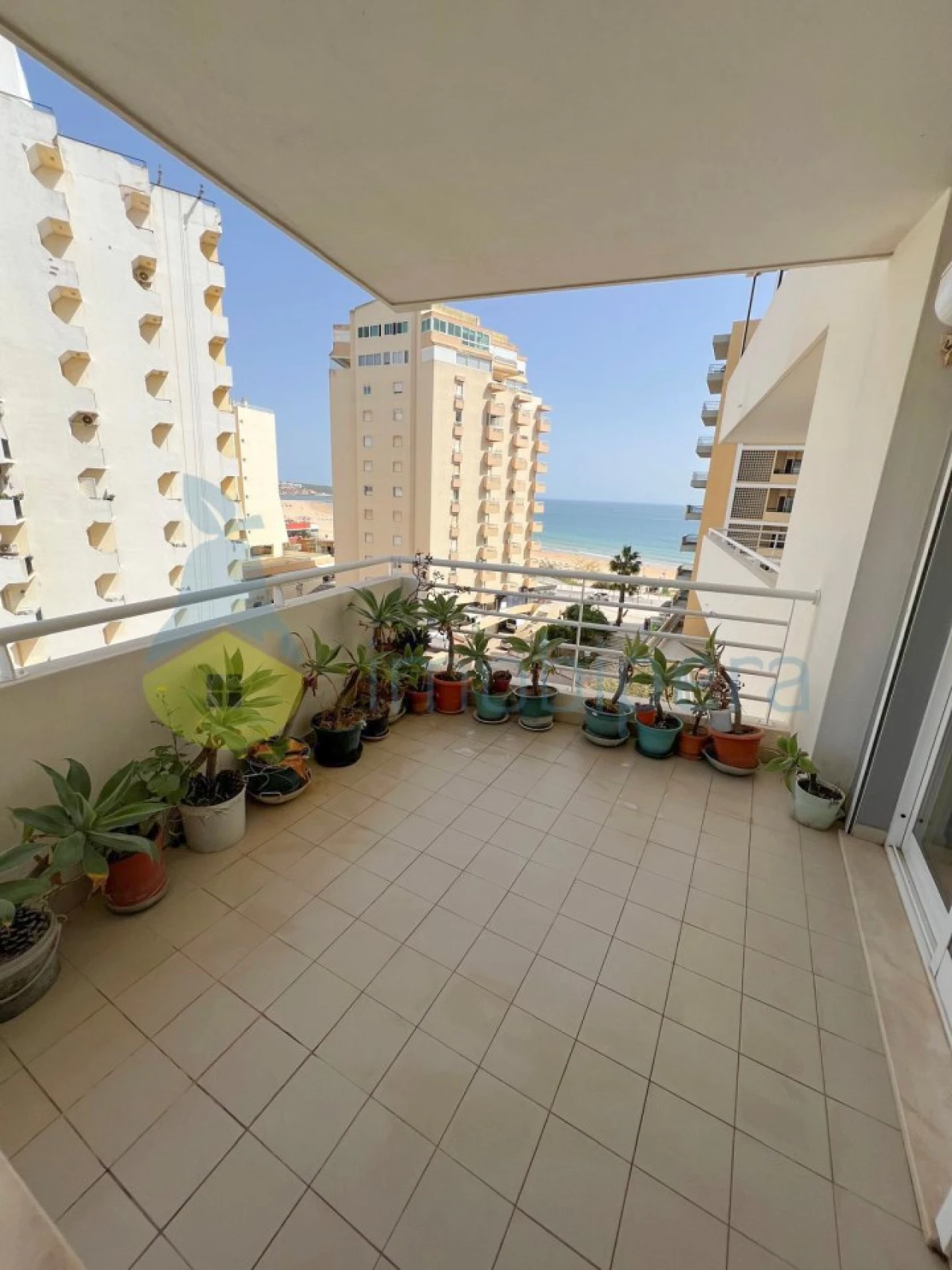 Apartamento T2 para Arrendamento em Portimão Foto 3