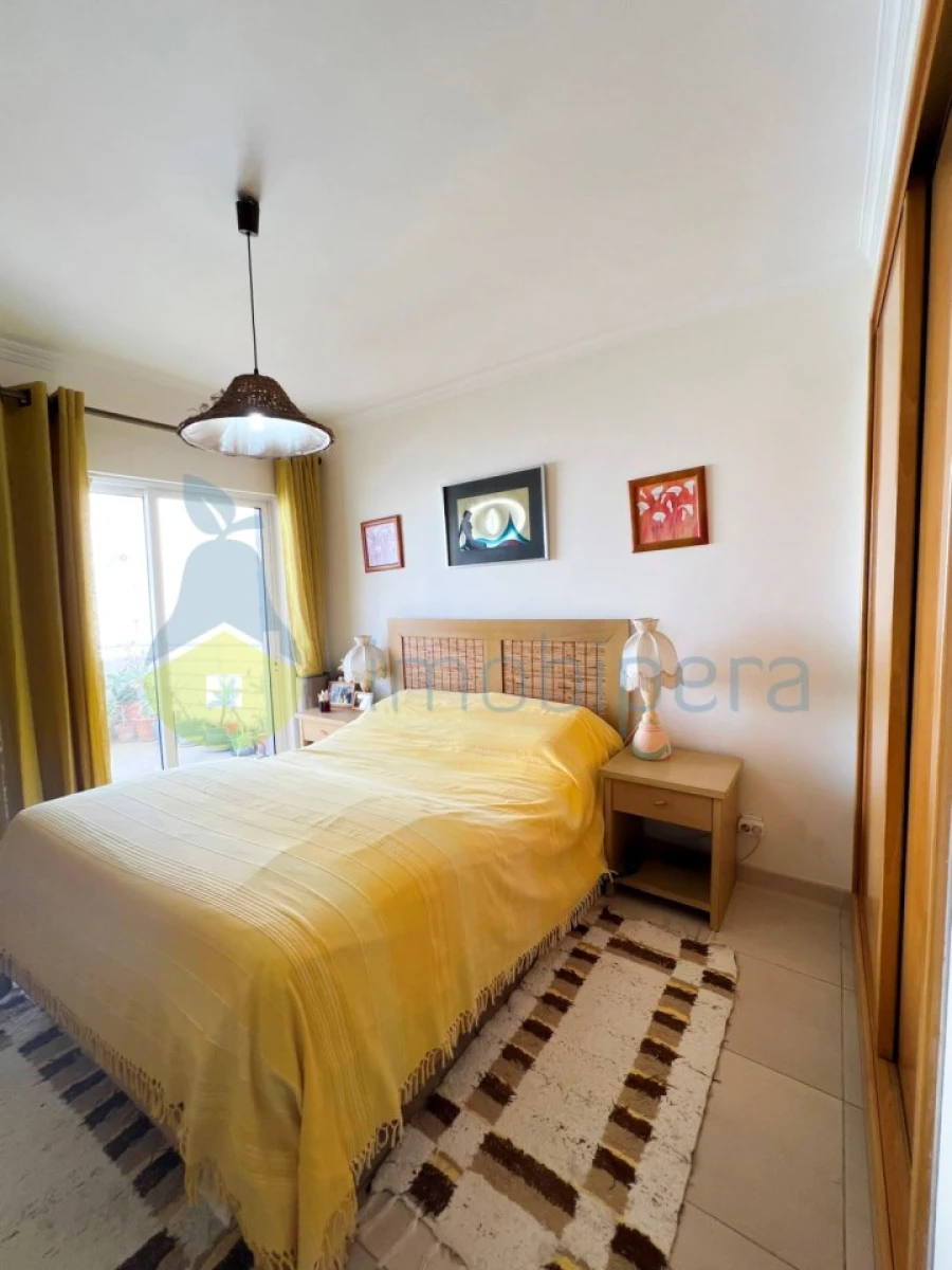 Apartamento T2 para Arrendamento em Portimão Foto 8