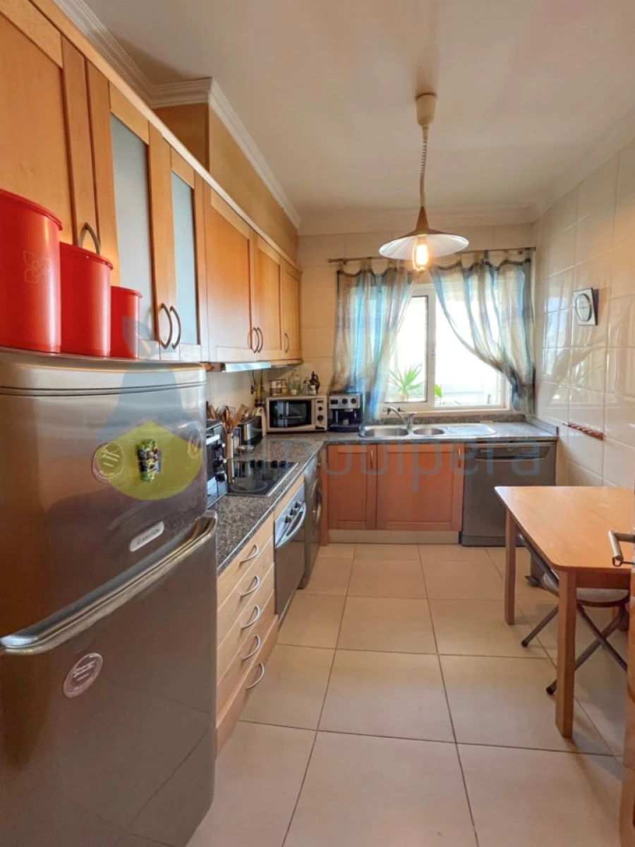 Apartamento T2 para Arrendamento em Portimão Foto 14