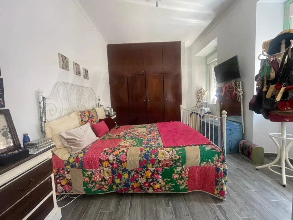 Moradia T4 para Venda em Abela Foto 6