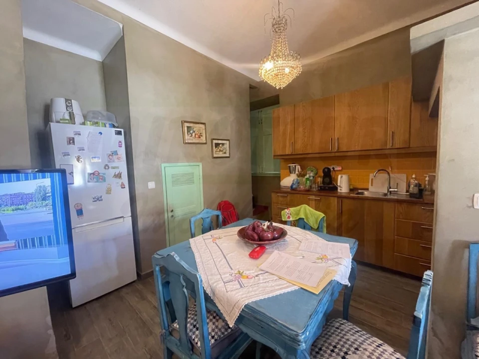 Moradia T4 para Venda em Abela Foto 12