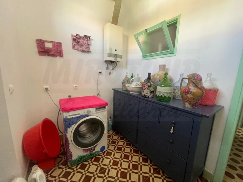 Moradia T4 para Venda em Abela Foto 14