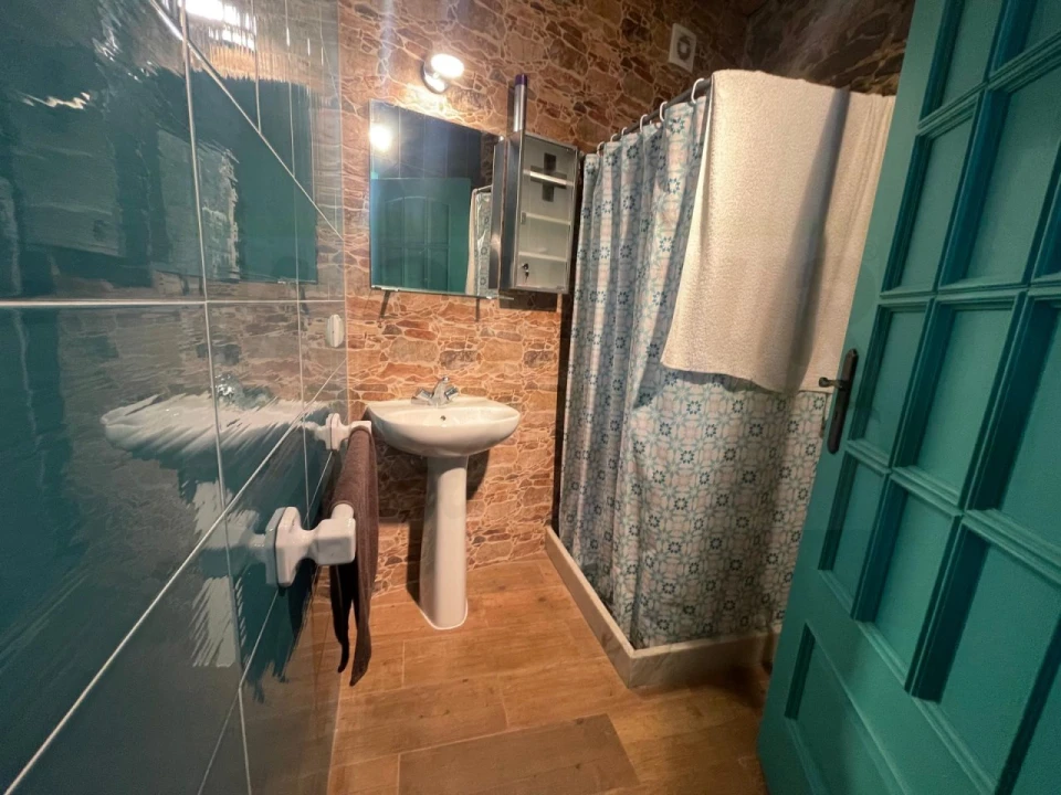 Moradia T4 para Venda em Abela Foto 19