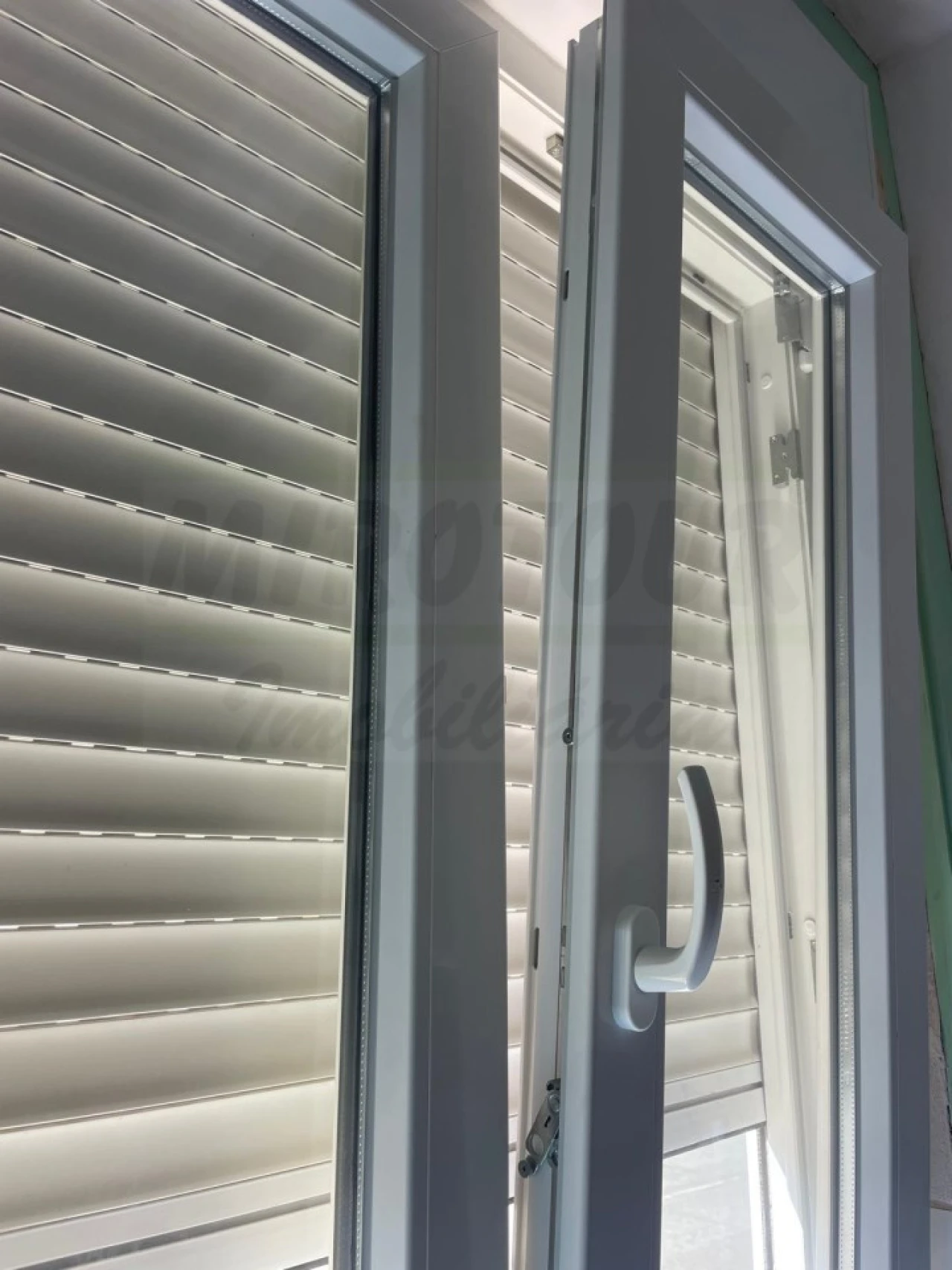 Moradia T4 para Venda em Abela Foto 36