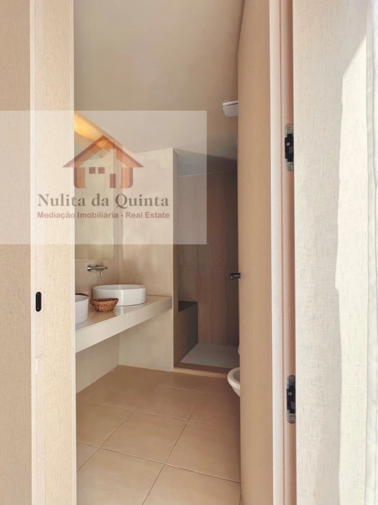 Moradia T4 para Venda em Guia Foto 29