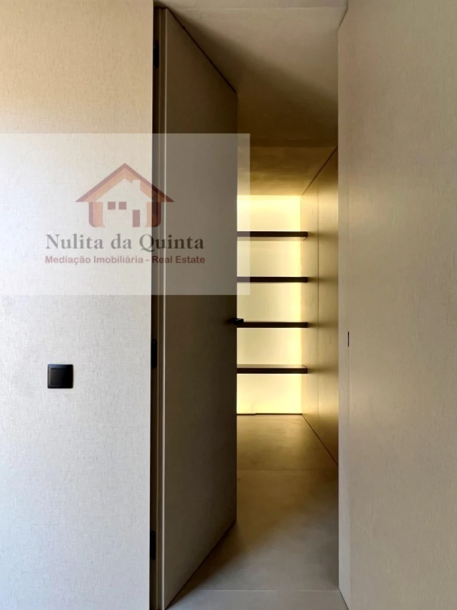 Moradia T4 para Venda em Guia Foto 36