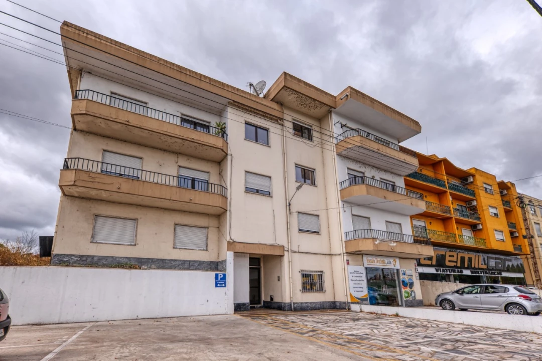 Prédio para Venda em Abrantes (São Vicente e São João) e Alferrarede Foto 2