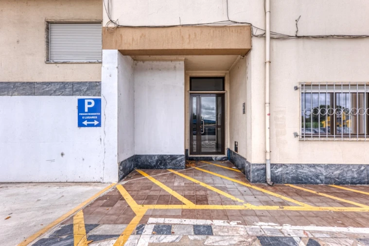 Prédio para Venda em Abrantes (São Vicente e São João) e Alferrarede Foto 8