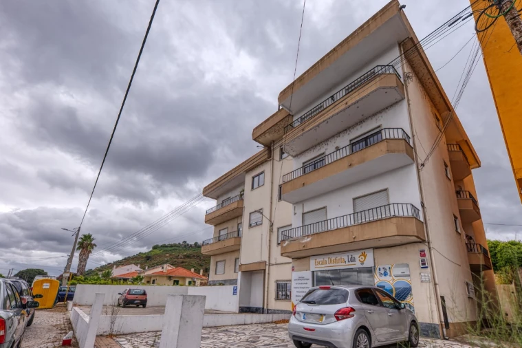 Prédio para Venda em Abrantes (São Vicente e São João) e Alferrarede Foto 1