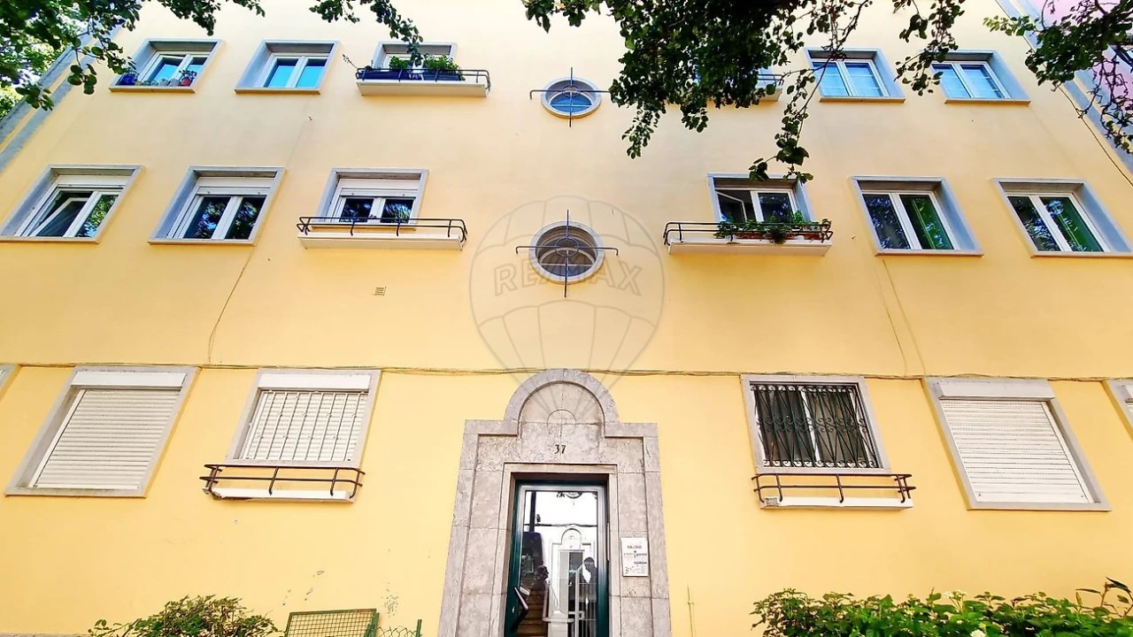 Apartamento T2 para Arrendamento em Alvalade Foto 21