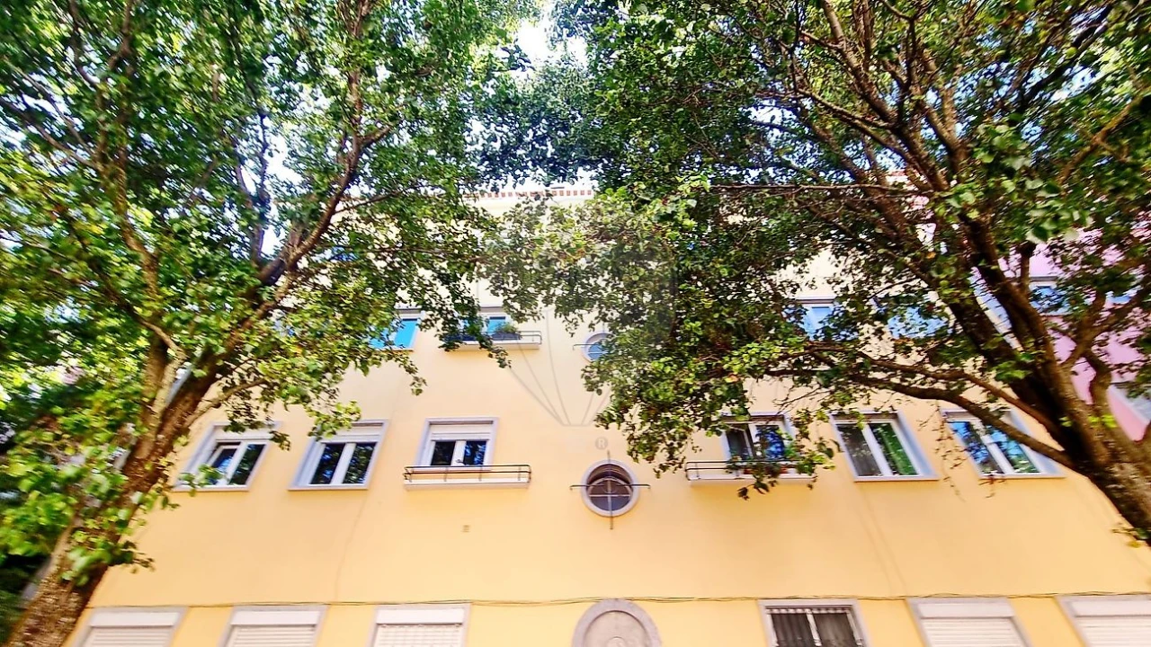 Apartamento T2 para Arrendamento em Alvalade Foto 22