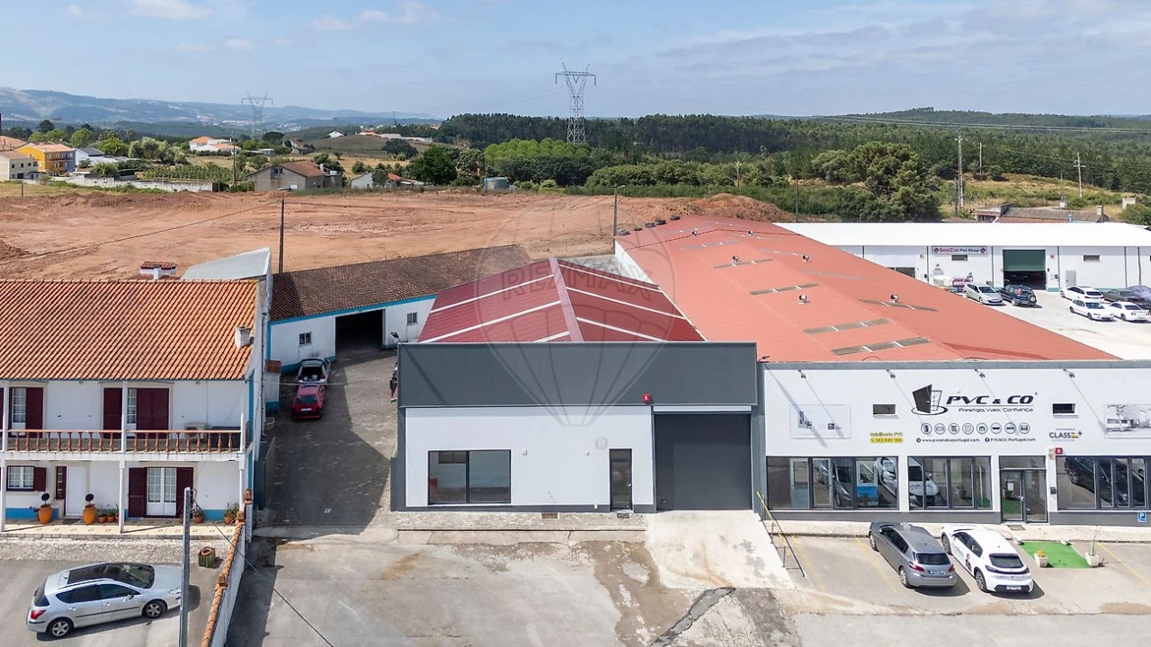 Armazém para Arrendamento em Cadaval e Pêro Moniz Foto 1