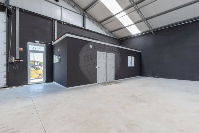 Armazém para Arrendamento em Cadaval e Pêro Moniz Foto 6