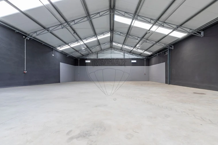 Armazém para Arrendamento em Cadaval e Pêro Moniz Foto 2