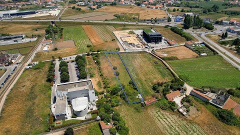 Terreno para Venda em Esgueira