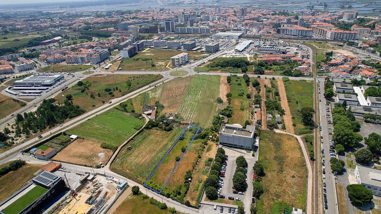 Terreno para Venda em Esgueira Foto 1