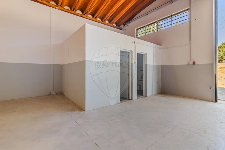 Armazém para Arrendamento em Fânzeres e São Pedro da Cova Foto 7