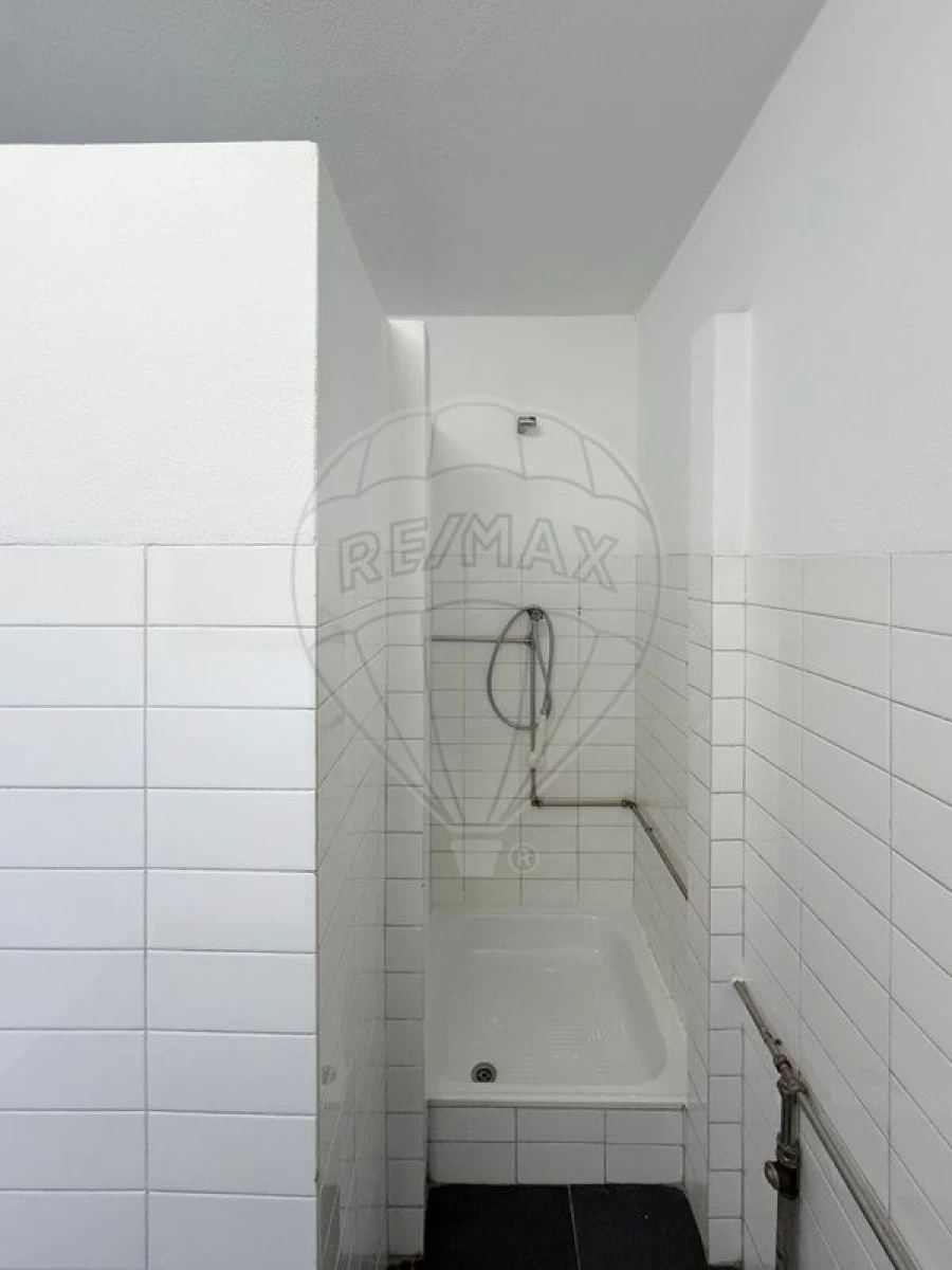 Armazém para Arrendamento em Fânzeres e São Pedro da Cova Foto 10