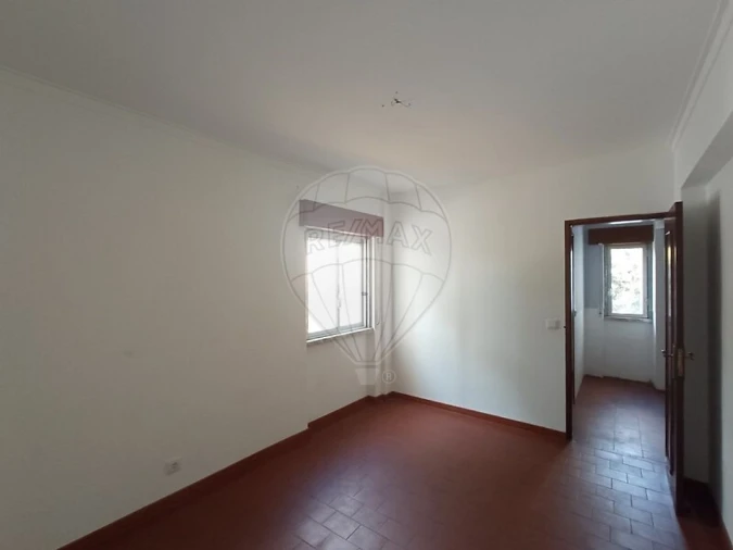 Apartamento T3 para Venda em Carregado e Cadafais Foto 2
