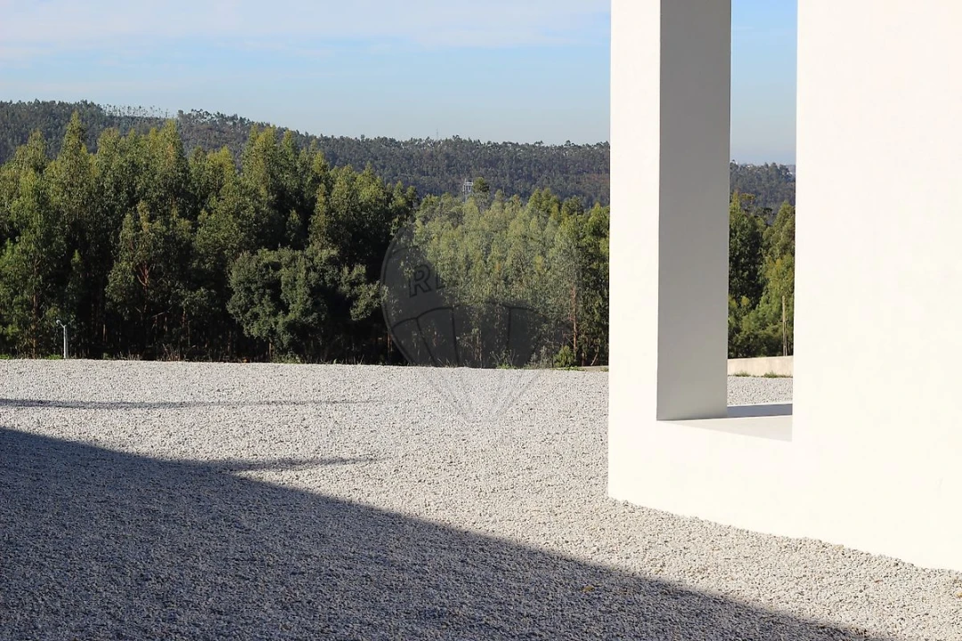 Moradia T4 para Venda em Aguiar de Sousa Foto 41