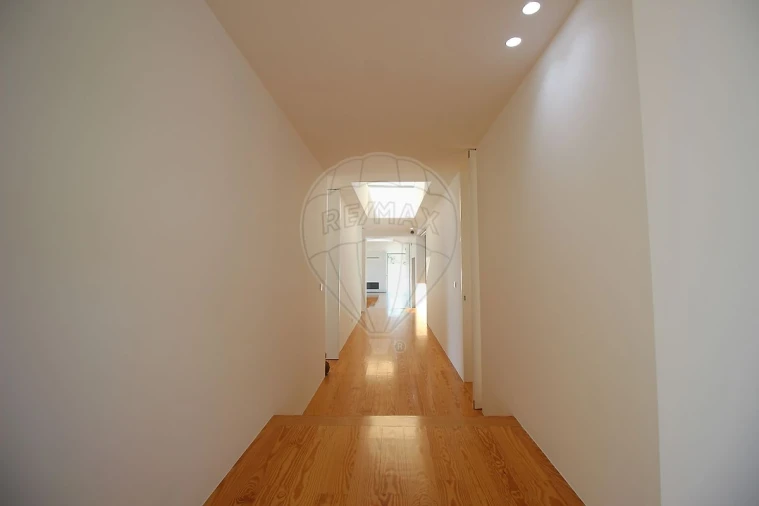 Moradia T4 para Venda em Aguiar de Sousa Foto 28